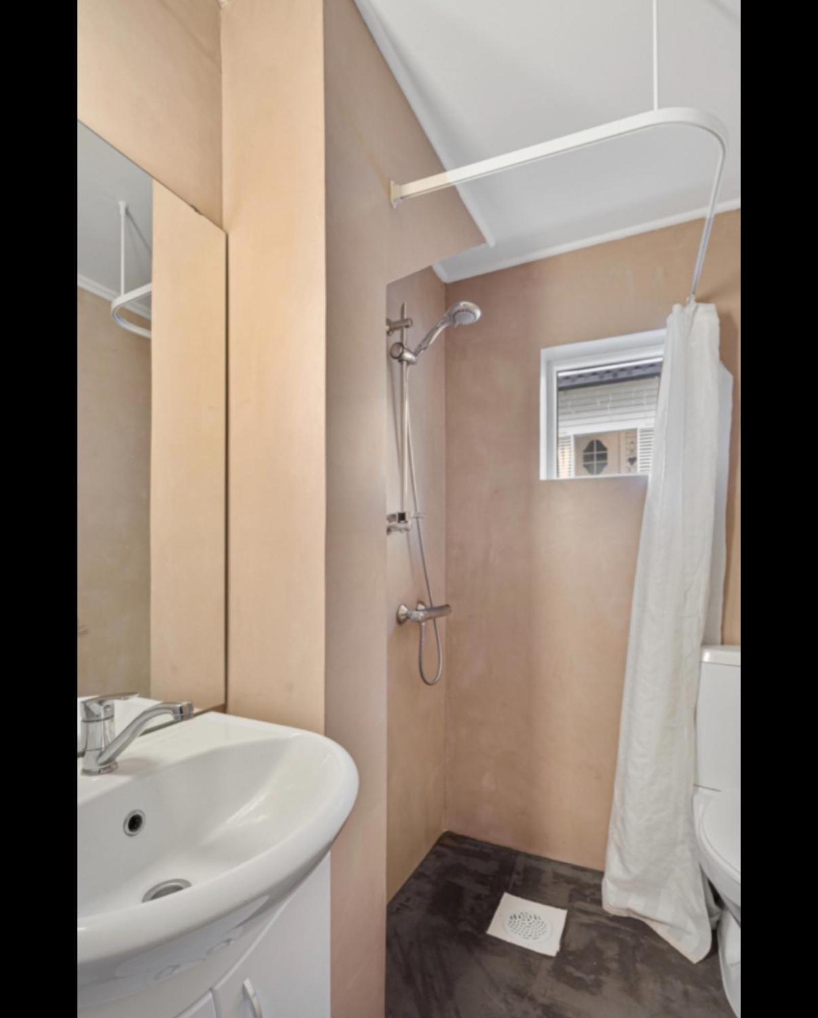 Centrally Located Apartment With 2 Bedrooms And Free Parking Tromsø Zewnętrze zdjęcie