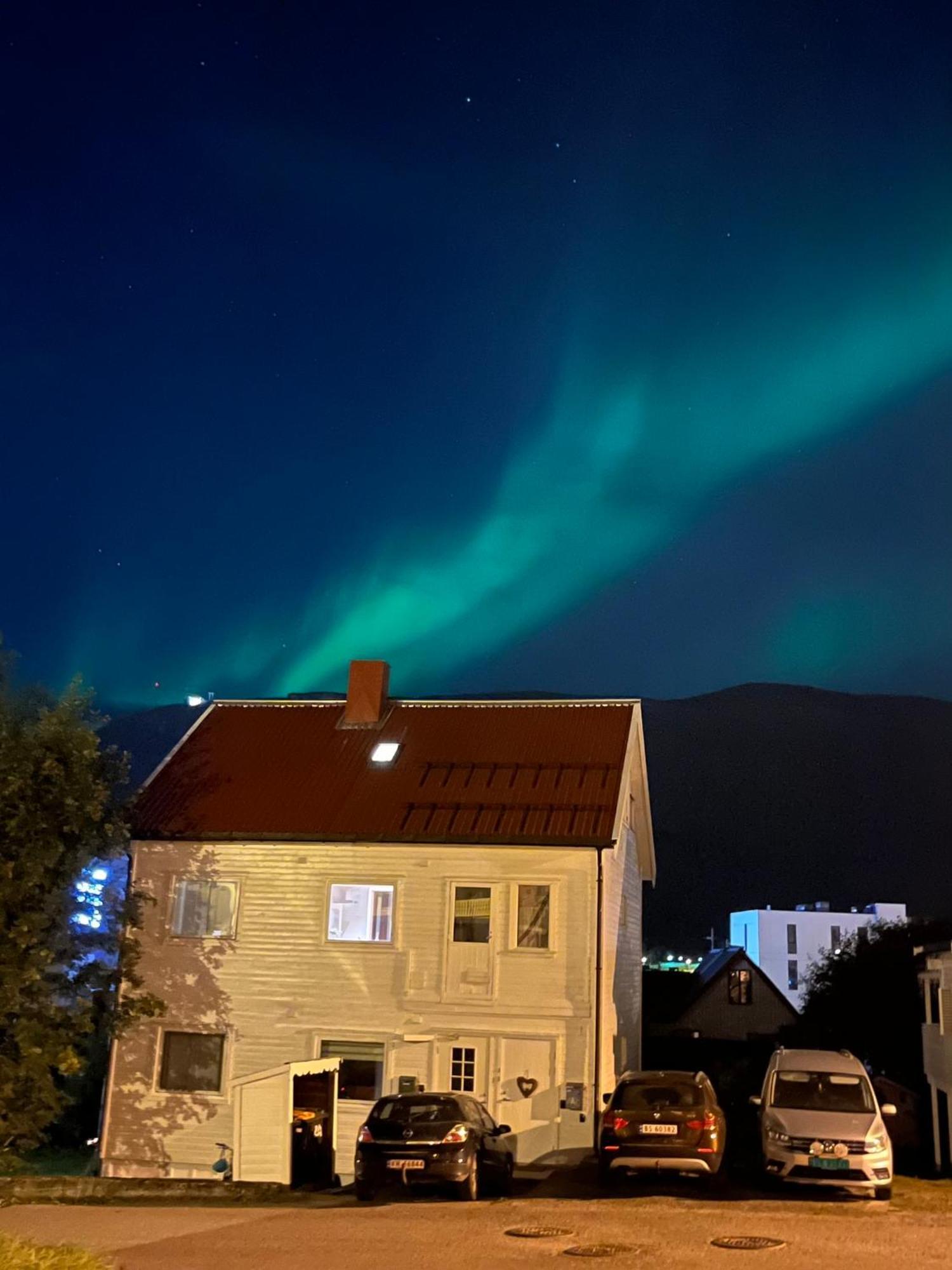 Centrally Located Apartment With 2 Bedrooms And Free Parking Tromsø Zewnętrze zdjęcie